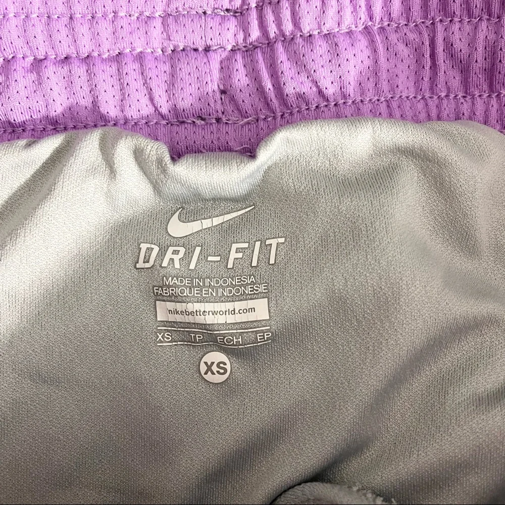 Nike dri-fit gym exercise running purple short shorts size XS